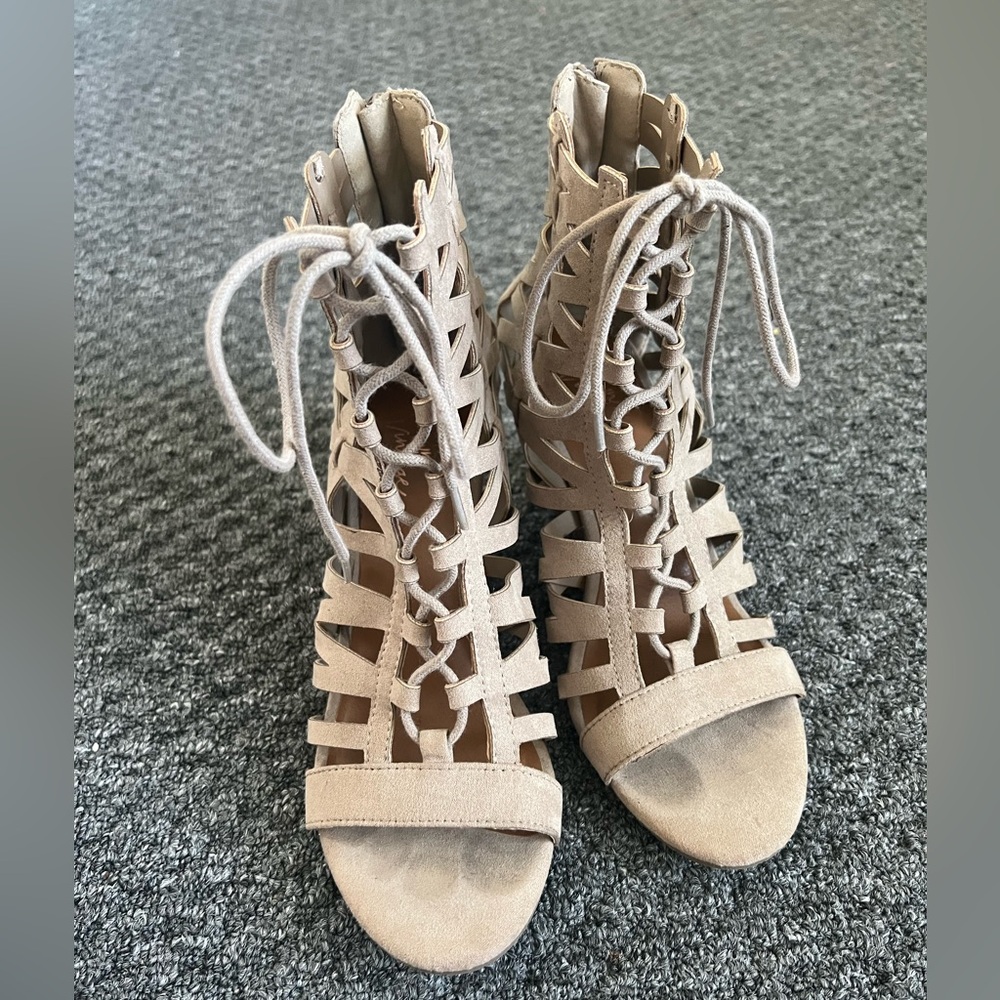 Strappy gladiator wedge sandal size 7 1/2